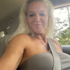 Meet your Posher, Christy